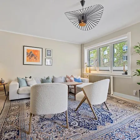 Leilighet Fully Furnished With High Standard *