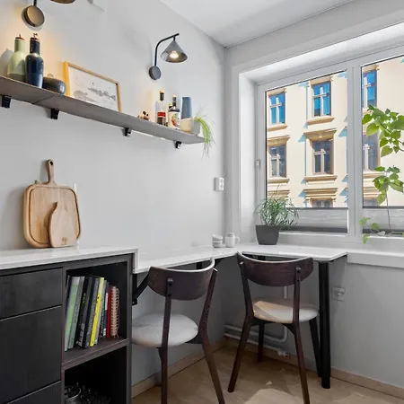 Apartman Fully Furnished With High Standard *